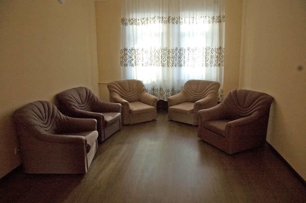 Pysanka Hotel Kolomyia Bagian luar foto
